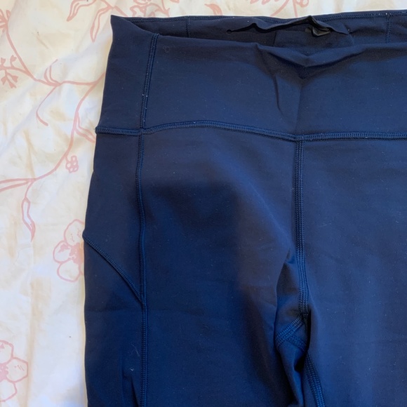 Lululemon In Movement 7/8 Tight 25" - Picture 3 of 9